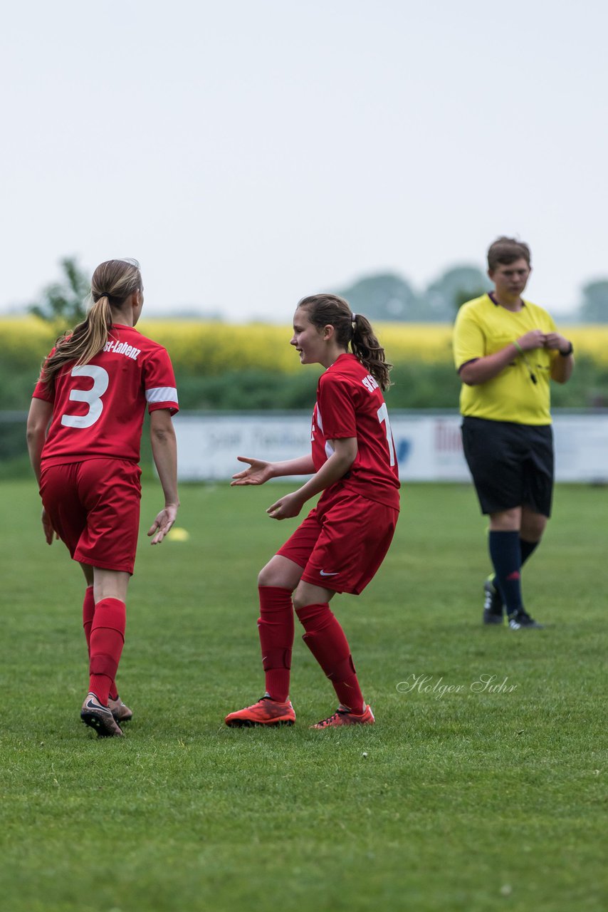 Bild 132 - wCJ SV Steinhorst/Labenz - VfL Oldesloe : Ergebnis: 18:0